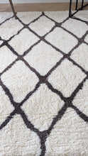 Load image into Gallery viewer, Ivory Moroccan Trellis Shaggy Hall Runner - Alaska