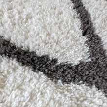 Load image into Gallery viewer, Ivory Moroccan Trellis Shaggy Rugs - Alaska