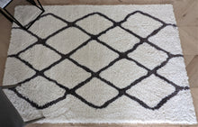 Load image into Gallery viewer, Ivory Moroccan Trellis Shaggy Rugs - Alaska