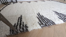 Load image into Gallery viewer, Ivory Berber Shaggy Runner Rugs - Alaska