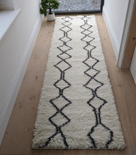 Load image into Gallery viewer, Ivory Nomad Scandi Deep Shaggy Rugs - Alaska