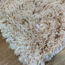Load image into Gallery viewer, Washable Pink Shaggy Living Room Rug - Savi