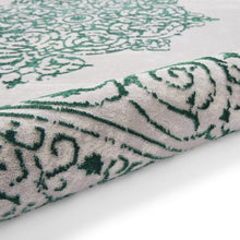 Load image into Gallery viewer, Green Timeless Metallic Traditional Rug - Howth