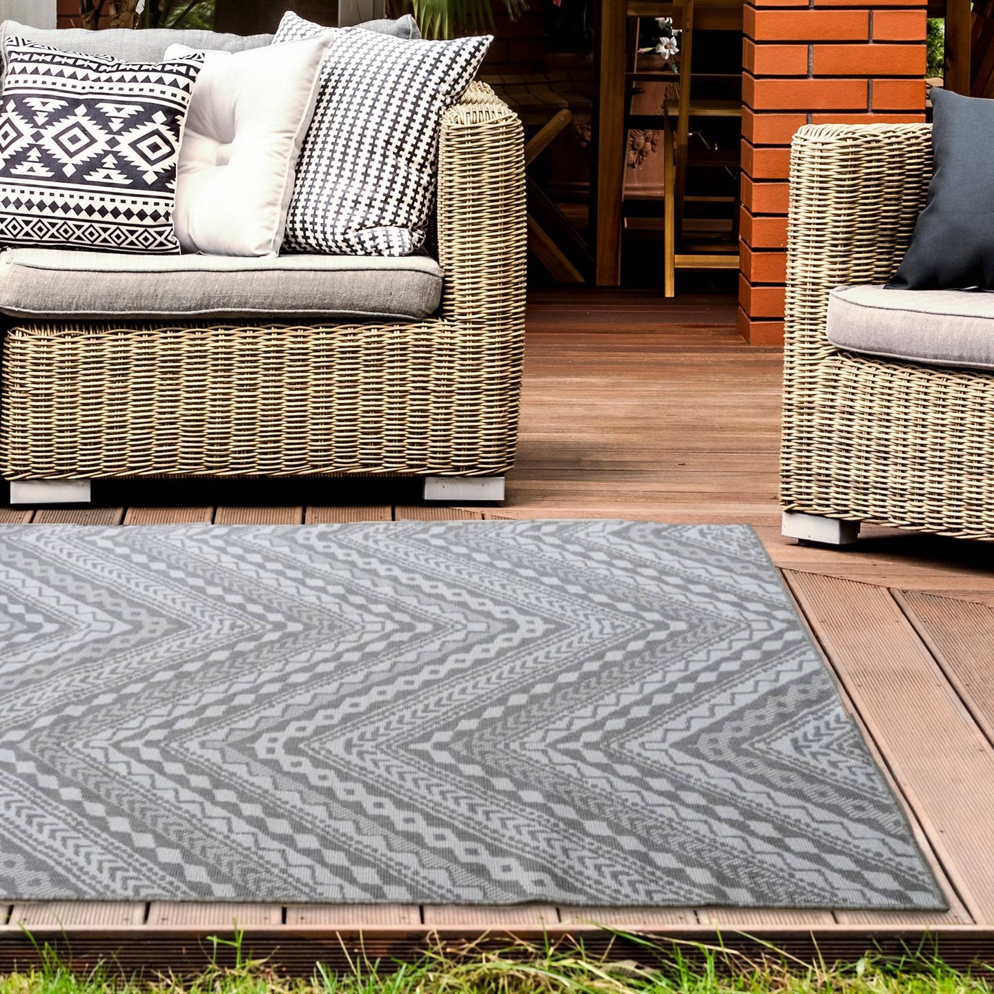 Natural Herringbone Reversible Indoor Outdoor Rug - Capri