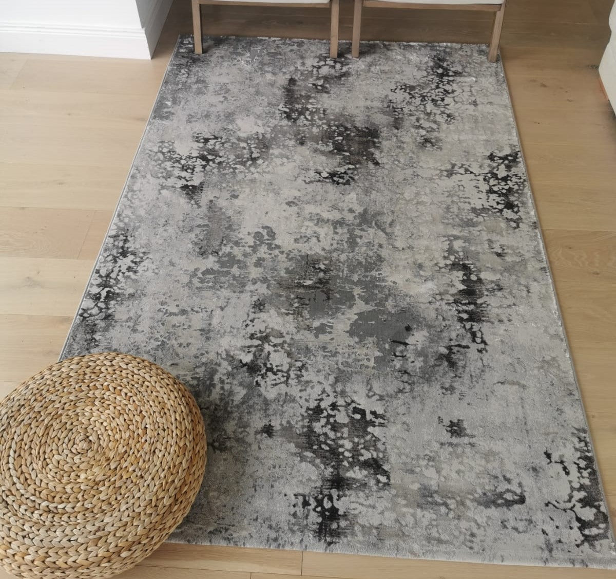 Taupe and Grey Flecked Abstract Rug - Tronso
