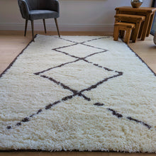 Load image into Gallery viewer, Ivory Scandi Uno Tribal Shaggy Rugs - Alaska