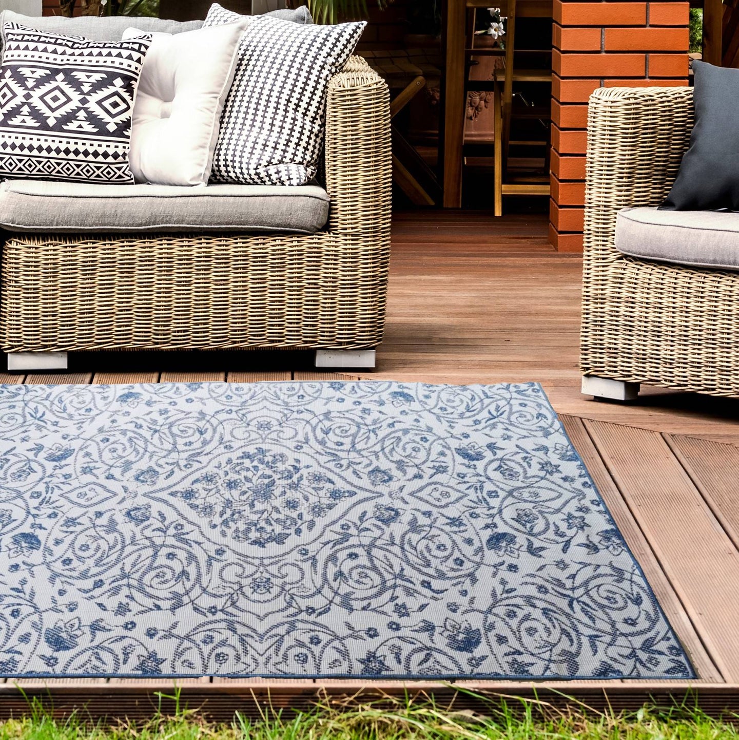 Blue and White Reversible Floral Outdoor Rug - Capri