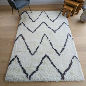 Ivory Chevron Scandi Shaggy Rugs - Alaska