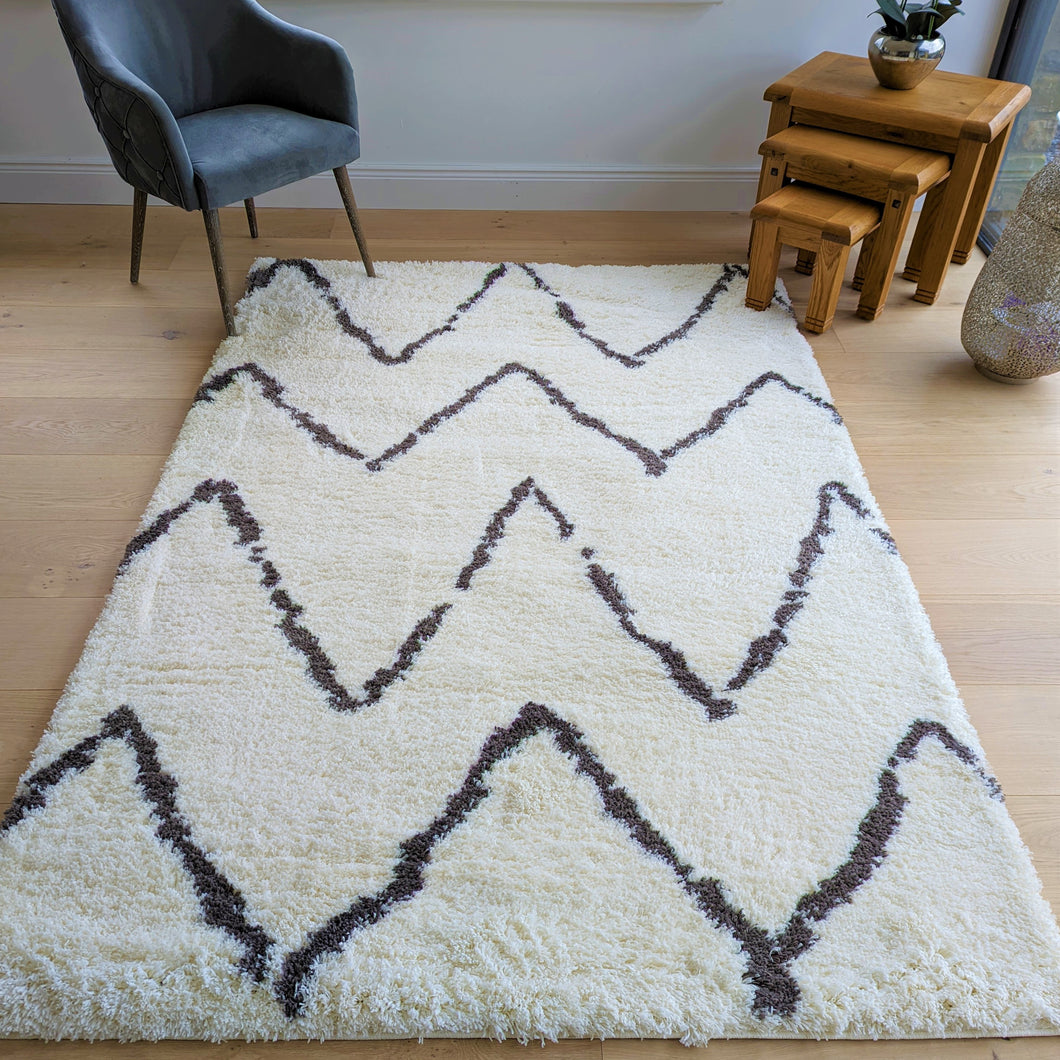 Ivory Chevron Scandi Shaggy Rugs - Alaska