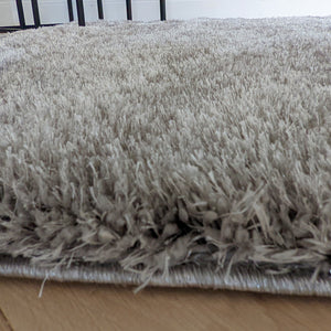 Grey Shimmering Polyester Shaggy Rug