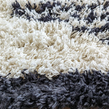 Load image into Gallery viewer, Long Ivory Tribal Berber Shaggy Runner Rugs - Nivalli