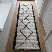 Load image into Gallery viewer, Long Ivory Scandi Hallway Shaggy Runner Rug - Nivalli