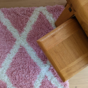 Blush Pink Moroccan Trellis Shaggy Rug - Oslo