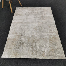 Load image into Gallery viewer, Cream And Gold Ombre Abstract Living Room Rug - Tuscana